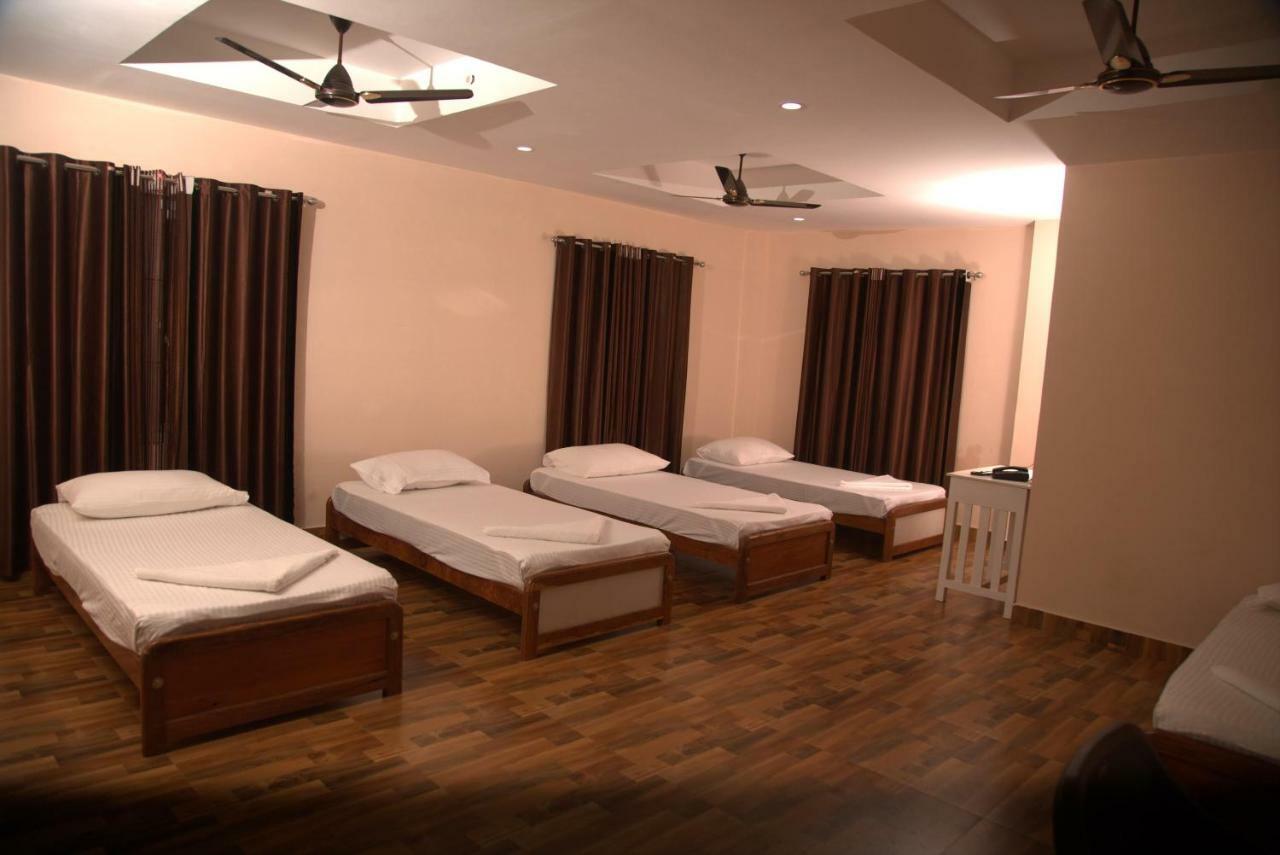 Hotel Wayanad Square Mananthavady Exterior foto